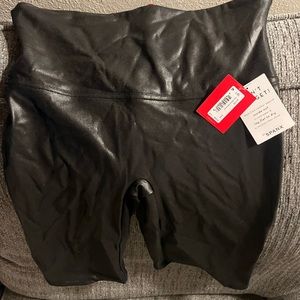 Spanx Don’t Faux-Get!faux leather bike short L/G. Blank. Brand new with tags.